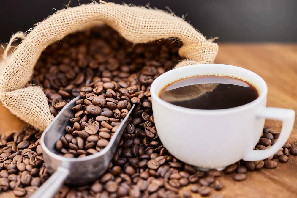 Đọc song ngữ Hàn - Việt: 아세안국가의 커피를 하나로 만들다! 바람커피 이담 대표